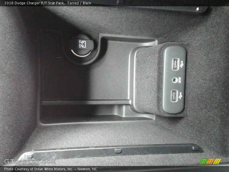 Torred / Black 2018 Dodge Charger R/T Scat Pack