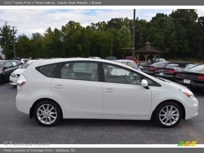 Classic Silver Metallic / Bisque 2013 Toyota Prius v Three Hybrid