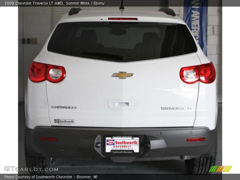Summit White / Ebony 2009 Chevrolet Traverse LT AWD