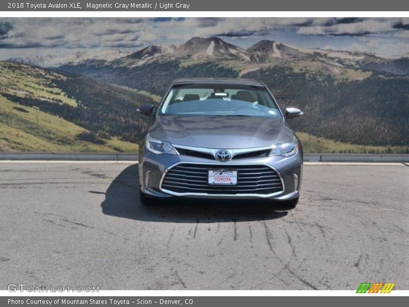 Magnetic Gray Metallic / Light Gray 2018 Toyota Avalon XLE