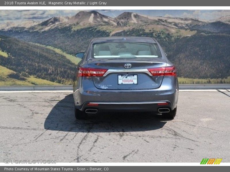 Magnetic Gray Metallic / Light Gray 2018 Toyota Avalon XLE