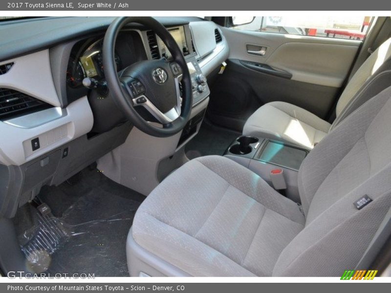 Super White / Ash 2017 Toyota Sienna LE
