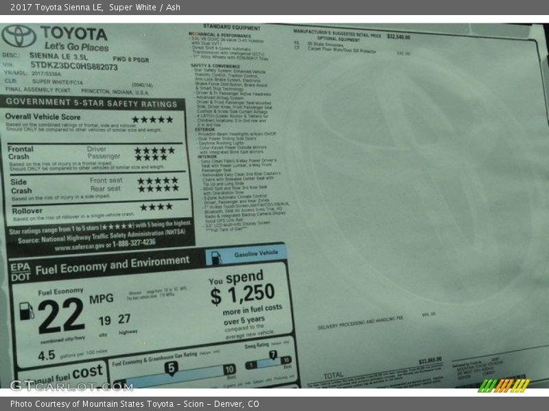 Super White / Ash 2017 Toyota Sienna LE