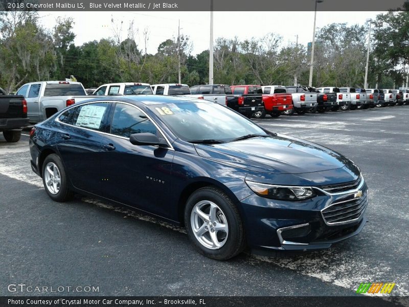 Front 3/4 View of 2018 Malibu LS