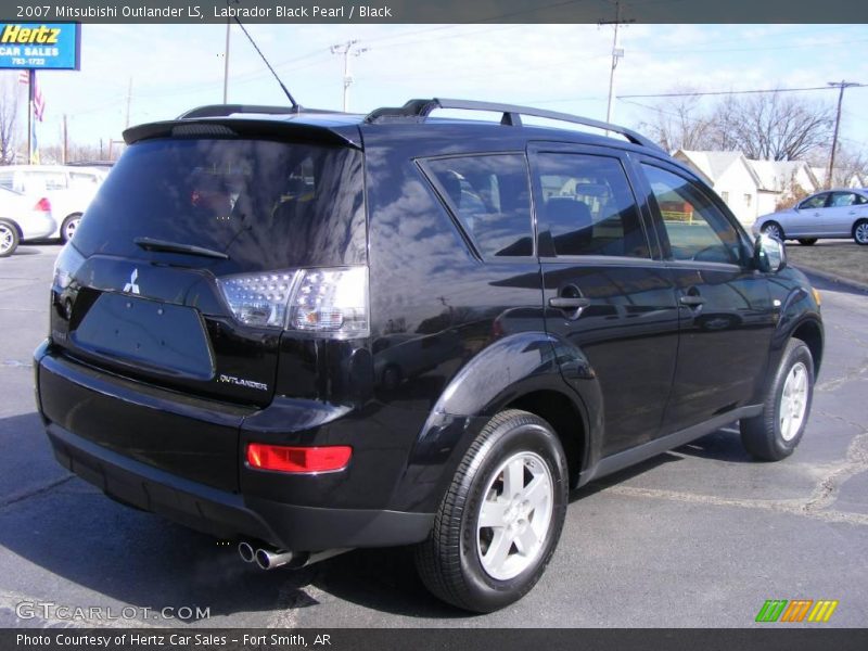 Labrador Black Pearl / Black 2007 Mitsubishi Outlander LS
