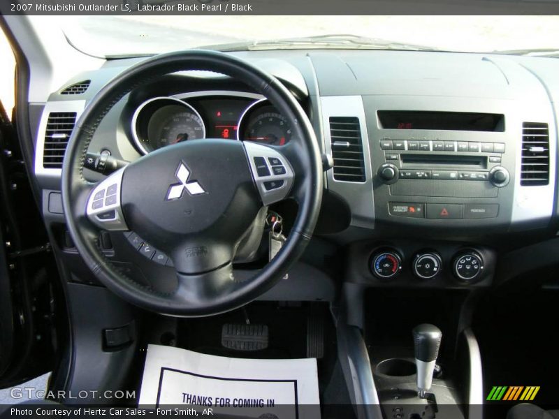 Labrador Black Pearl / Black 2007 Mitsubishi Outlander LS
