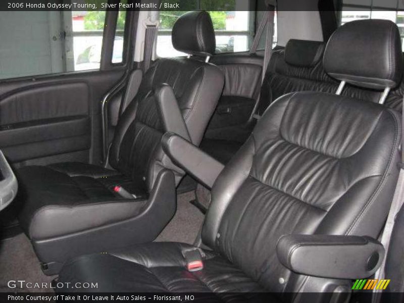 Silver Pearl Metallic / Black 2006 Honda Odyssey Touring