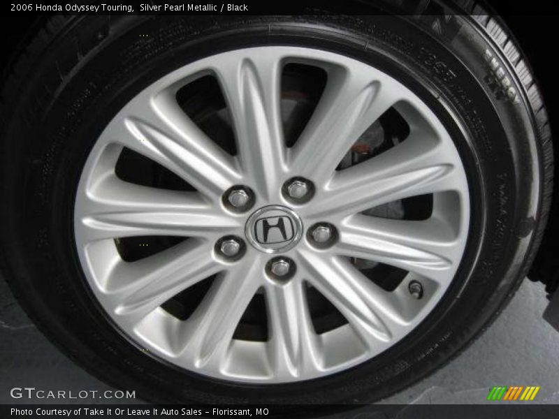 Silver Pearl Metallic / Black 2006 Honda Odyssey Touring