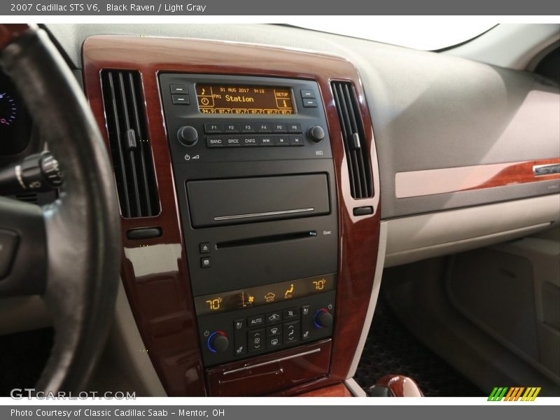Black Raven / Light Gray 2007 Cadillac STS V6