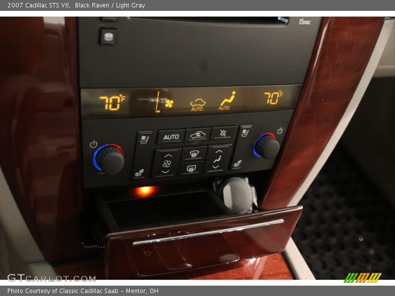 Black Raven / Light Gray 2007 Cadillac STS V6