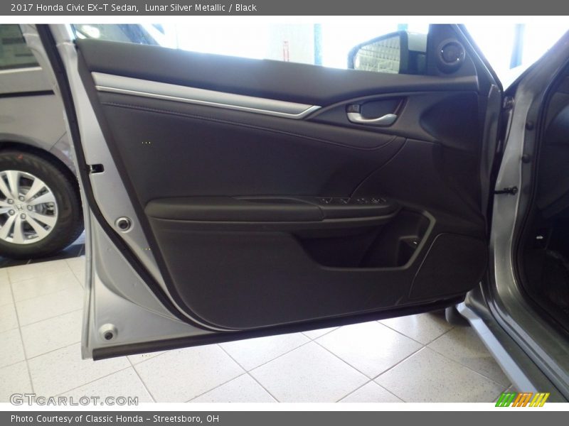 Lunar Silver Metallic / Black 2017 Honda Civic EX-T Sedan