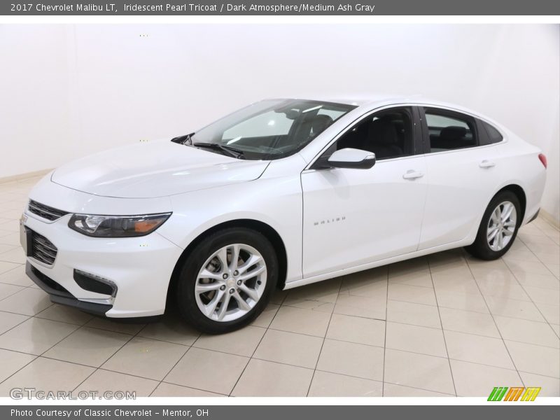 Iridescent Pearl Tricoat / Dark Atmosphere/Medium Ash Gray 2017 Chevrolet Malibu LT
