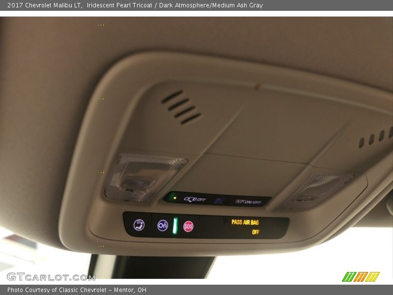Iridescent Pearl Tricoat / Dark Atmosphere/Medium Ash Gray 2017 Chevrolet Malibu LT