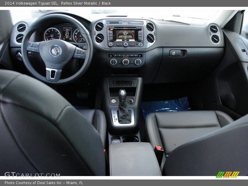 Reflex Silver Metallic / Black 2014 Volkswagen Tiguan SEL
