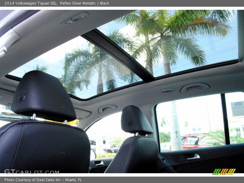 Reflex Silver Metallic / Black 2014 Volkswagen Tiguan SEL