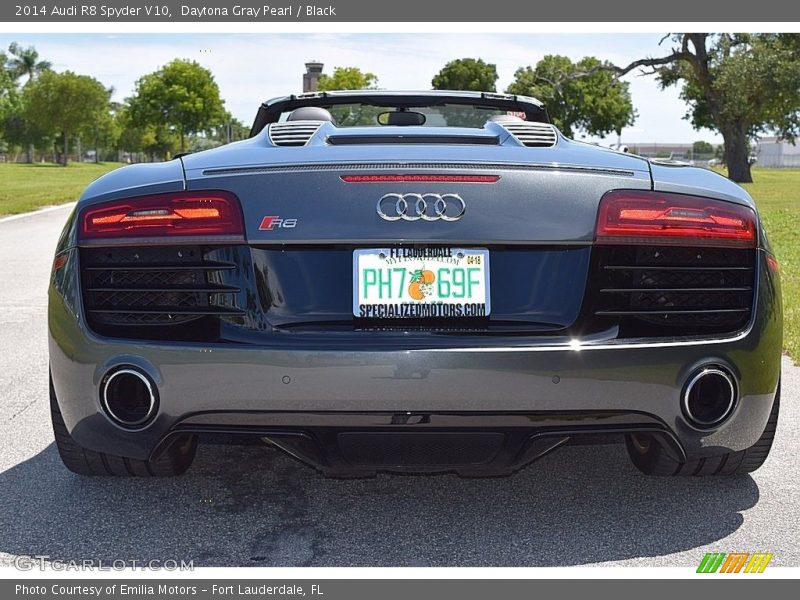 Daytona Gray Pearl / Black 2014 Audi R8 Spyder V10