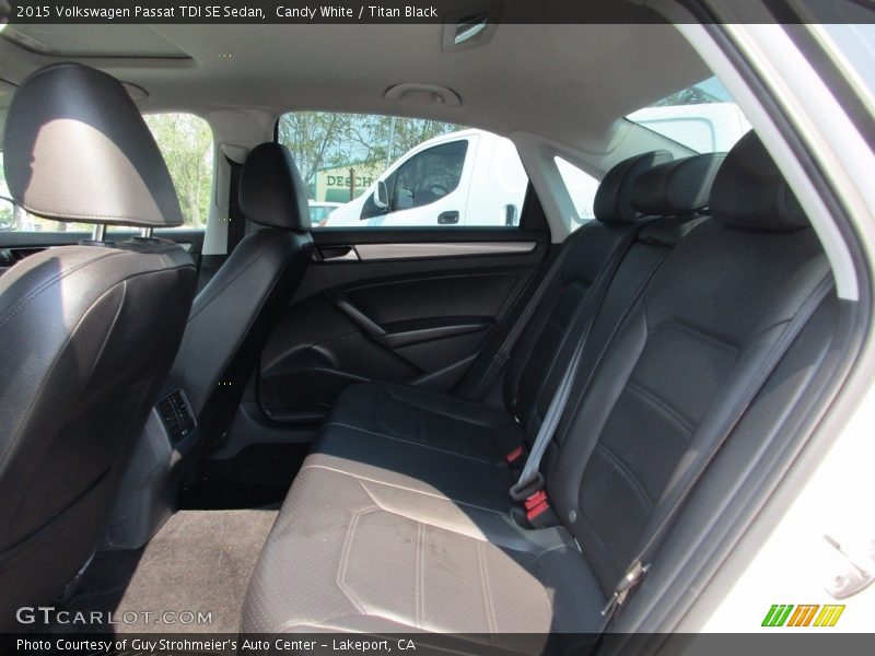 Candy White / Titan Black 2015 Volkswagen Passat TDI SE Sedan
