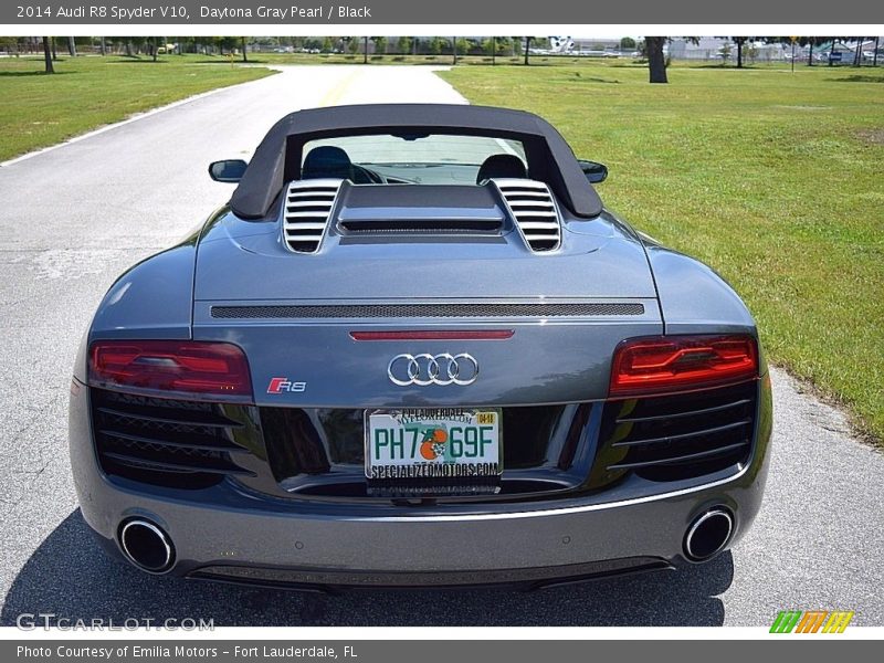 Daytona Gray Pearl / Black 2014 Audi R8 Spyder V10