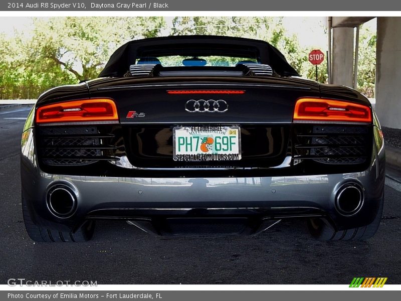 Daytona Gray Pearl / Black 2014 Audi R8 Spyder V10