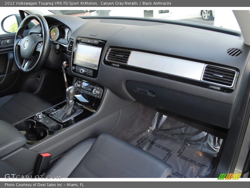 Canyon Gray Metallic / Black Anthracite 2013 Volkswagen Touareg VR6 FSI Sport 4XMotion