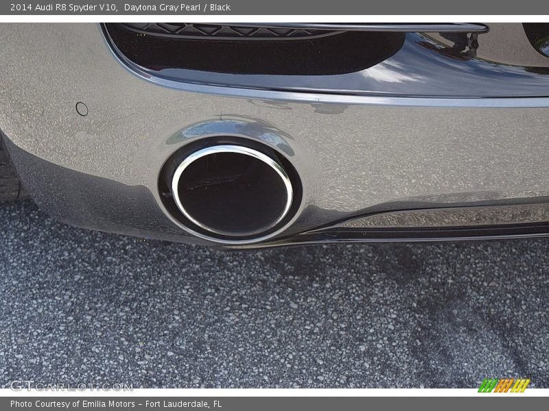 Daytona Gray Pearl / Black 2014 Audi R8 Spyder V10