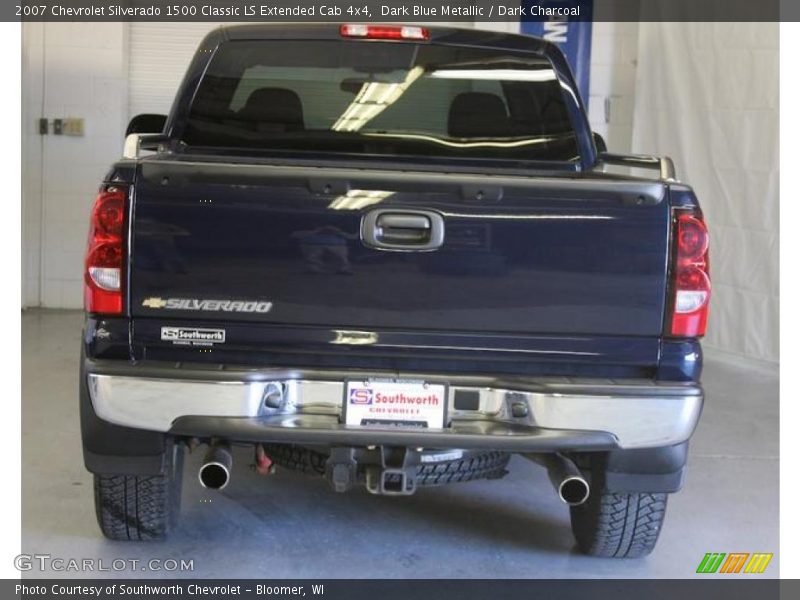 Dark Blue Metallic / Dark Charcoal 2007 Chevrolet Silverado 1500 Classic LS Extended Cab 4x4