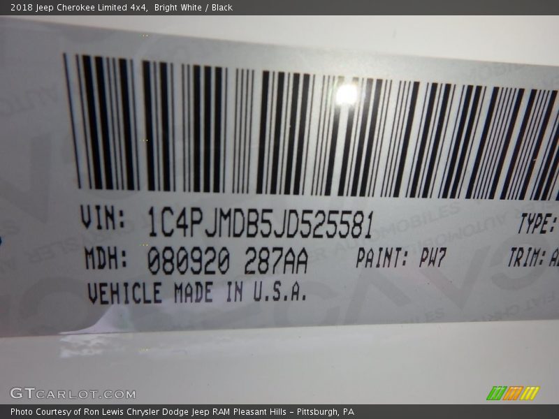 Bright White / Black 2018 Jeep Cherokee Limited 4x4