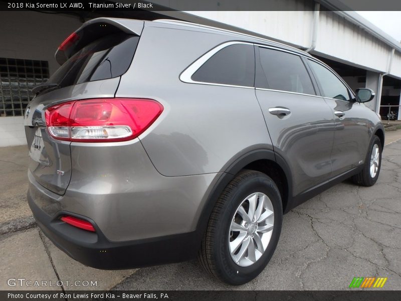 Titanium Silver / Black 2018 Kia Sorento LX AWD