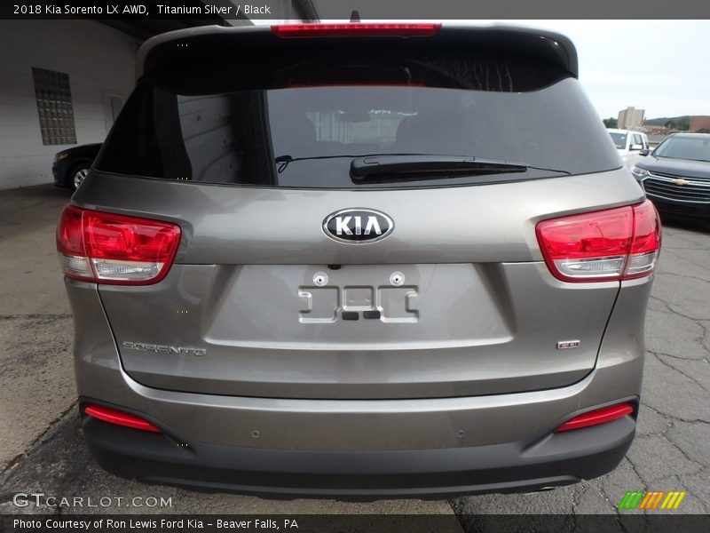 Titanium Silver / Black 2018 Kia Sorento LX AWD