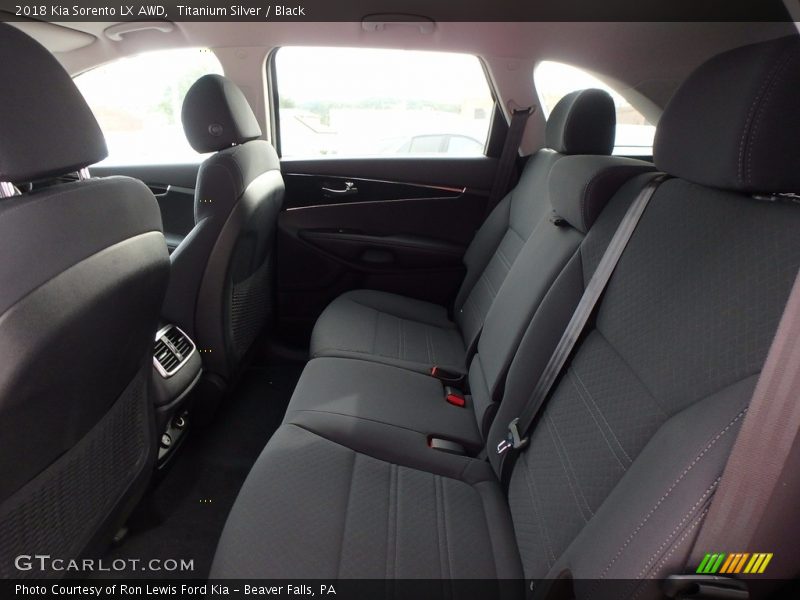 Titanium Silver / Black 2018 Kia Sorento LX AWD