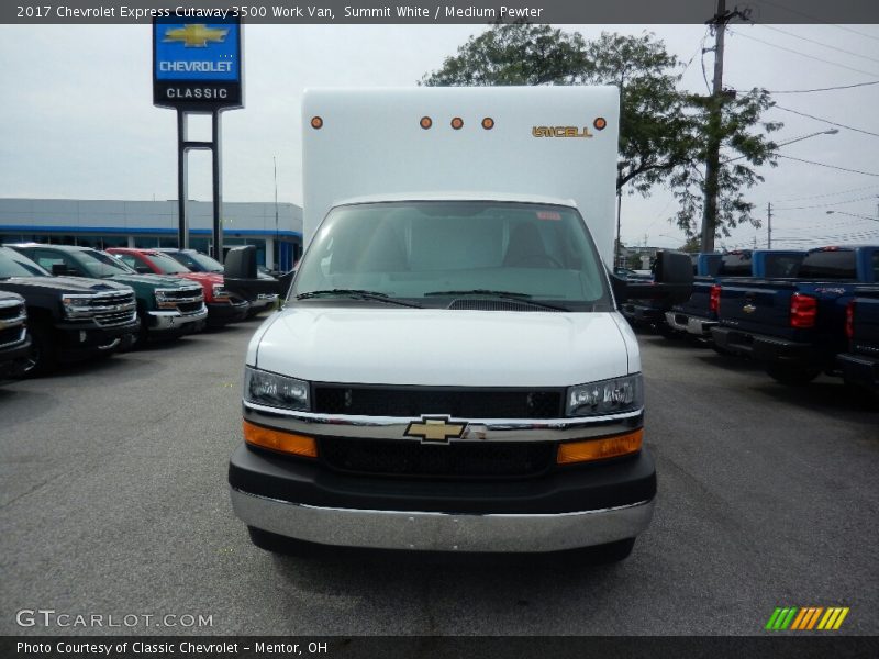 Summit White / Medium Pewter 2017 Chevrolet Express Cutaway 3500 Work Van