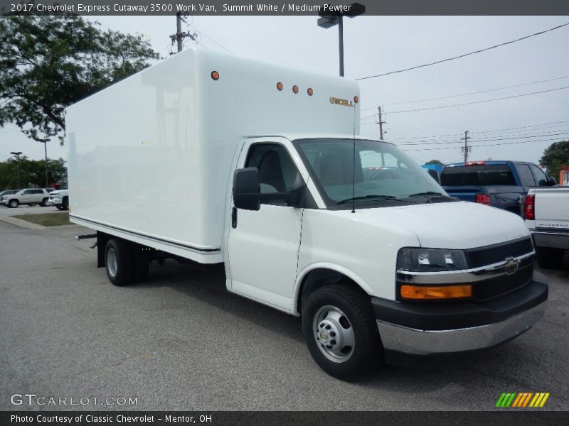 Summit White / Medium Pewter 2017 Chevrolet Express Cutaway 3500 Work Van