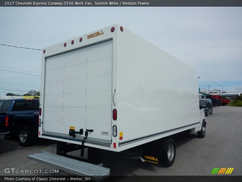 Summit White / Medium Pewter 2017 Chevrolet Express Cutaway 3500 Work Van