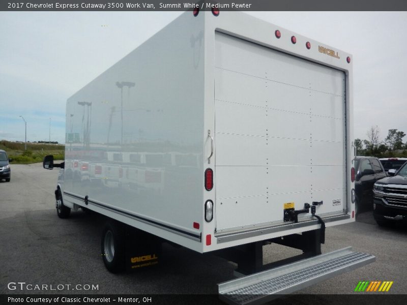 Summit White / Medium Pewter 2017 Chevrolet Express Cutaway 3500 Work Van