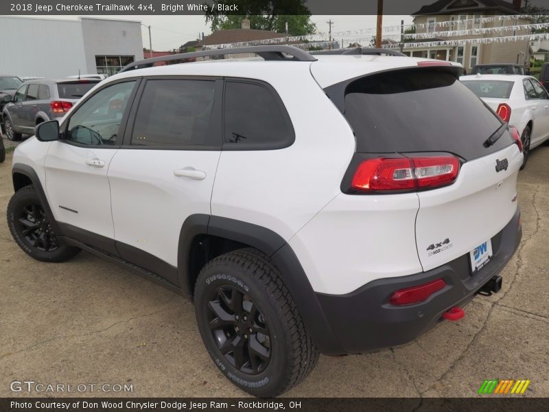 Bright White / Black 2018 Jeep Cherokee Trailhawk 4x4