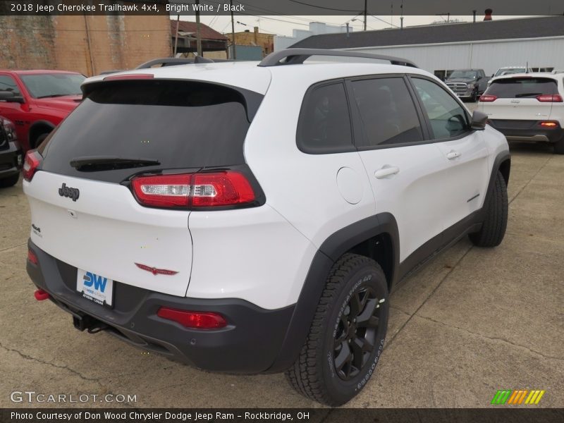 Bright White / Black 2018 Jeep Cherokee Trailhawk 4x4