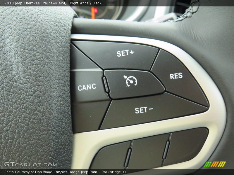 Controls of 2018 Cherokee Trailhawk 4x4