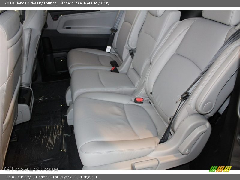Modern Steel Metallic / Gray 2018 Honda Odyssey Touring
