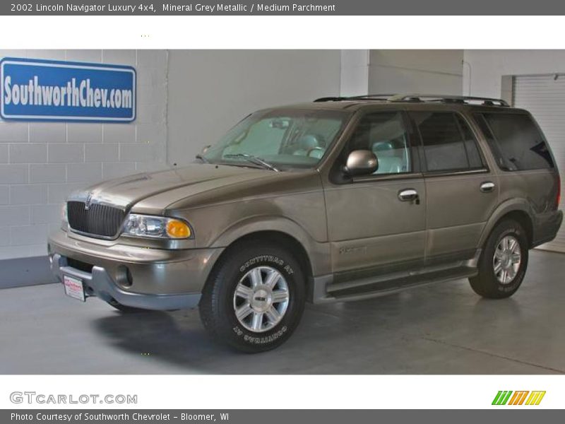 Mineral Grey Metallic / Medium Parchment 2002 Lincoln Navigator Luxury 4x4