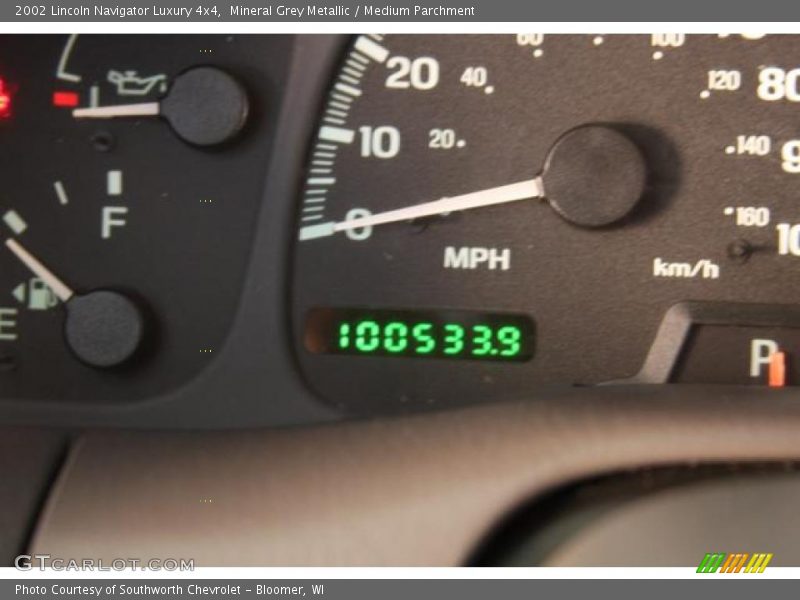 Mineral Grey Metallic / Medium Parchment 2002 Lincoln Navigator Luxury 4x4