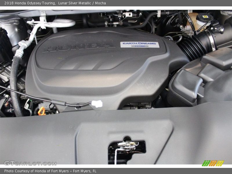 Lunar Silver Metallic / Mocha 2018 Honda Odyssey Touring