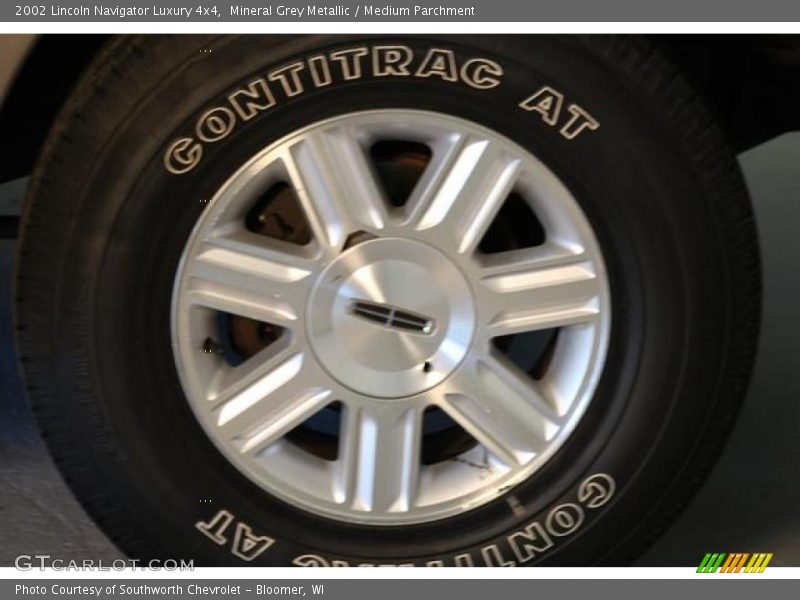 Mineral Grey Metallic / Medium Parchment 2002 Lincoln Navigator Luxury 4x4