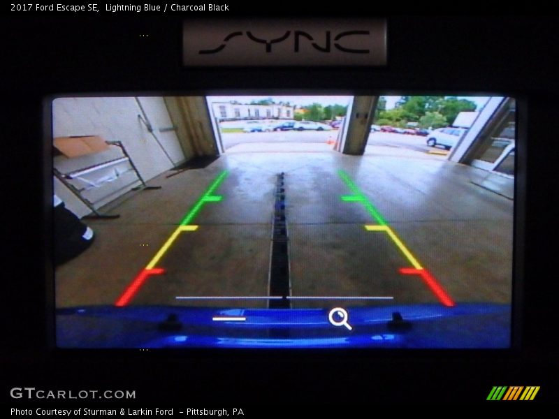 Lightning Blue / Charcoal Black 2017 Ford Escape SE