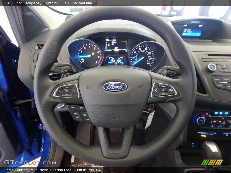 Lightning Blue / Charcoal Black 2017 Ford Escape SE