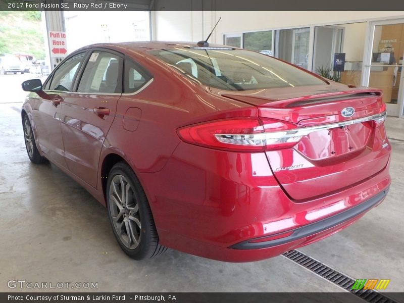 Ruby Red / Ebony 2017 Ford Fusion SE