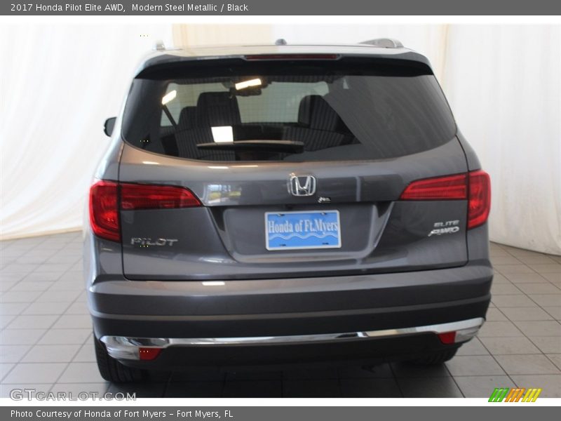 Modern Steel Metallic / Black 2017 Honda Pilot Elite AWD