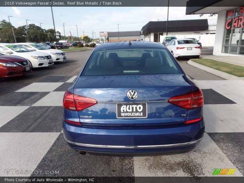 Reef Blue Metallic / Titan Black 2016 Volkswagen Passat S Sedan