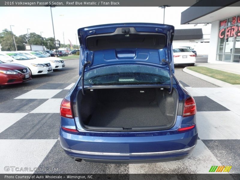 Reef Blue Metallic / Titan Black 2016 Volkswagen Passat S Sedan
