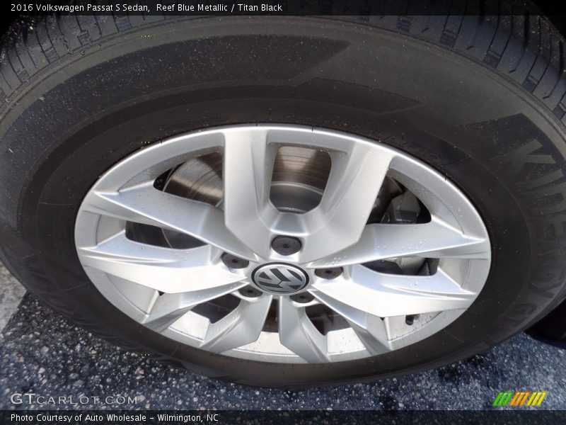 Reef Blue Metallic / Titan Black 2016 Volkswagen Passat S Sedan