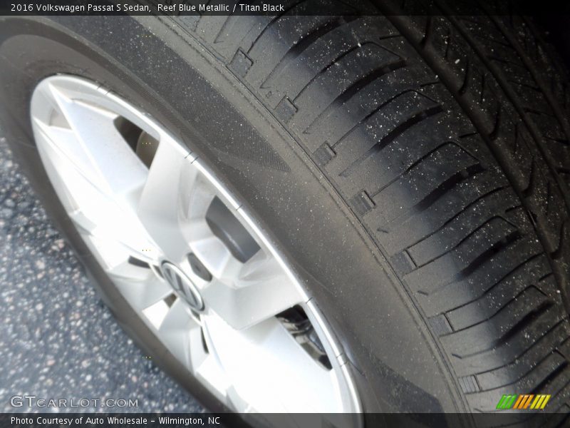 Reef Blue Metallic / Titan Black 2016 Volkswagen Passat S Sedan